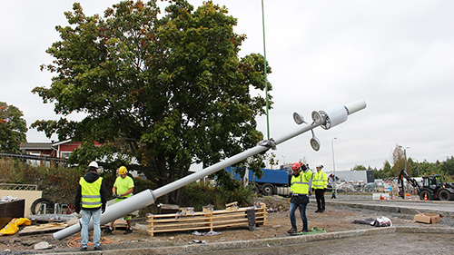 The smart pole was raised into position in Hiedanranta in Tampere on 11 September, 2019.